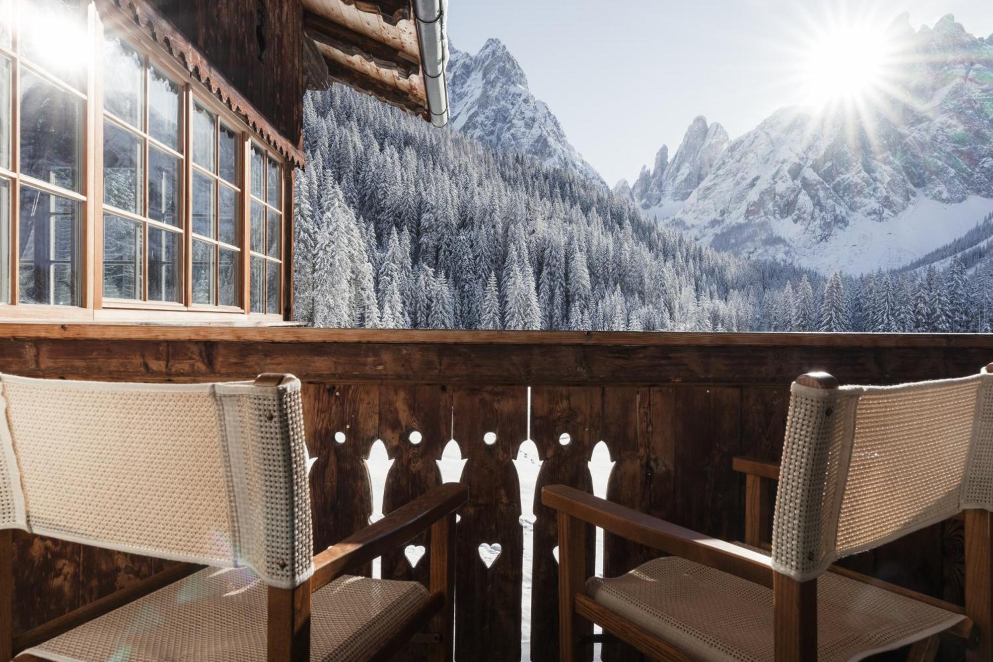 Hotel Dolomitenhof & Chalet Alte Post Sexten Exterior foto